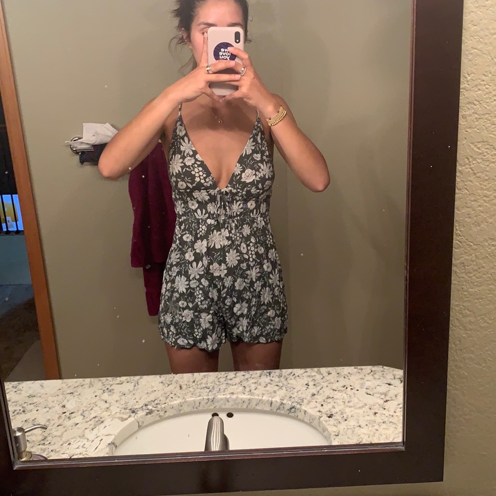 NWT Pull & Bear Green Floral ROMPER